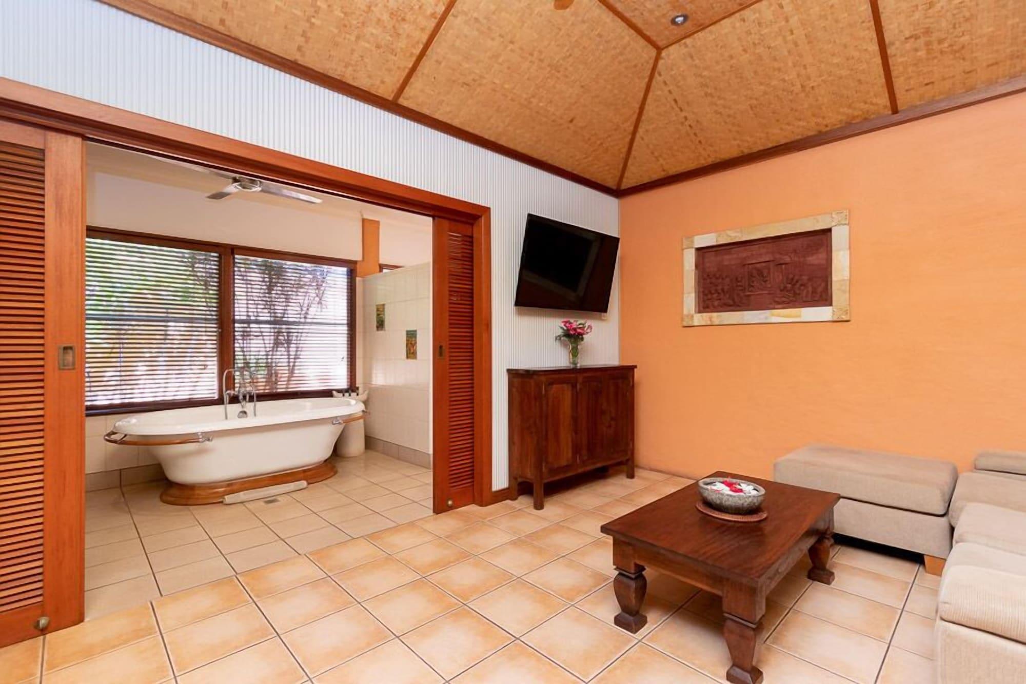 ברום Bali Hai Resort & Spa מראה חיצוני תמונה