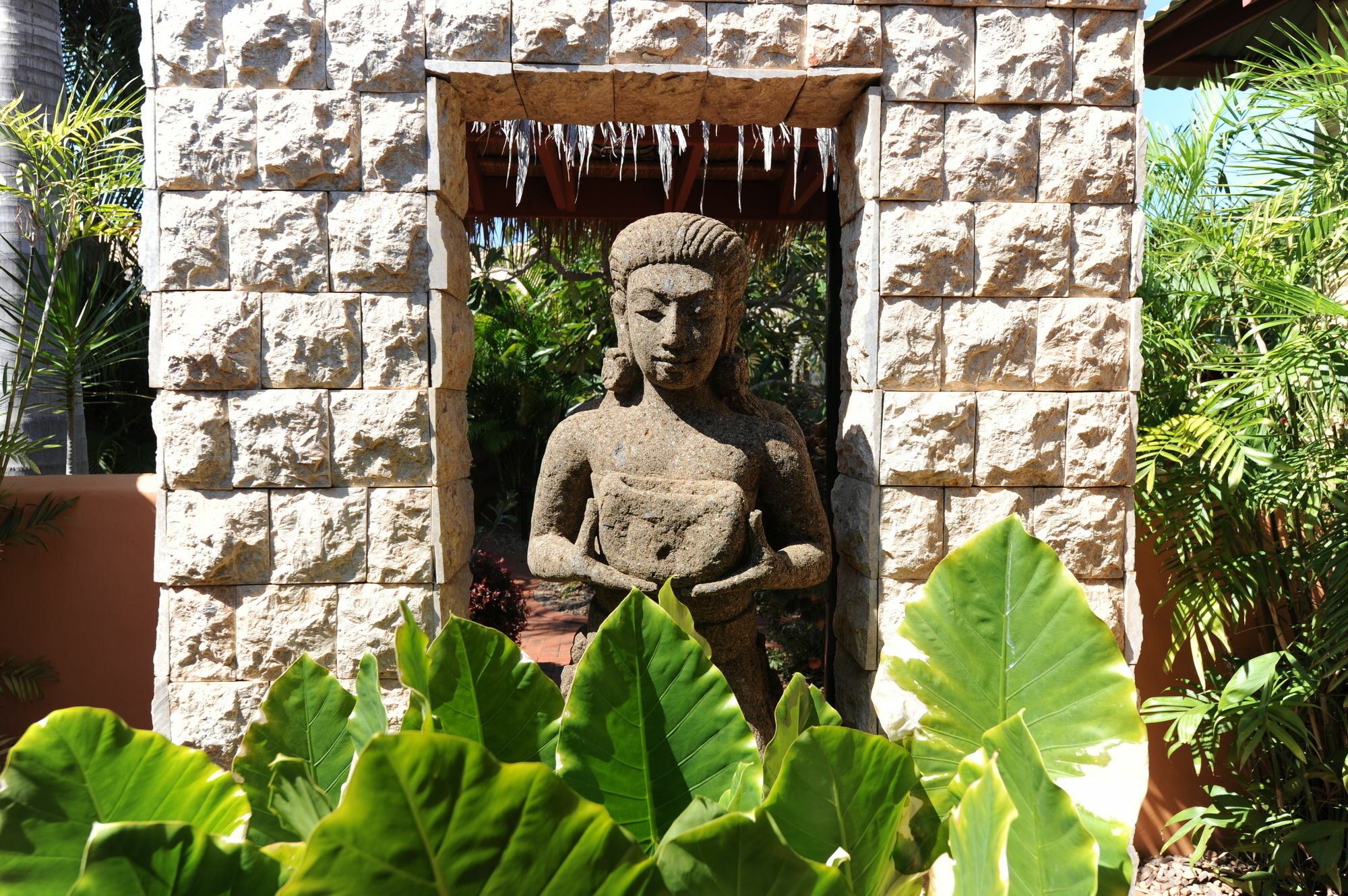 ברום Bali Hai Resort & Spa מראה חיצוני תמונה